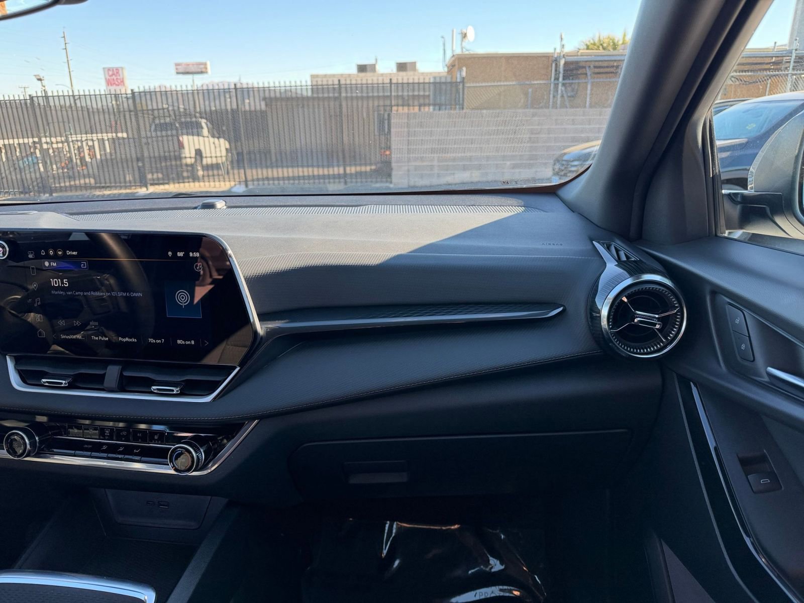 Thumbnail: 2025 Chevrolet Equinox - 33