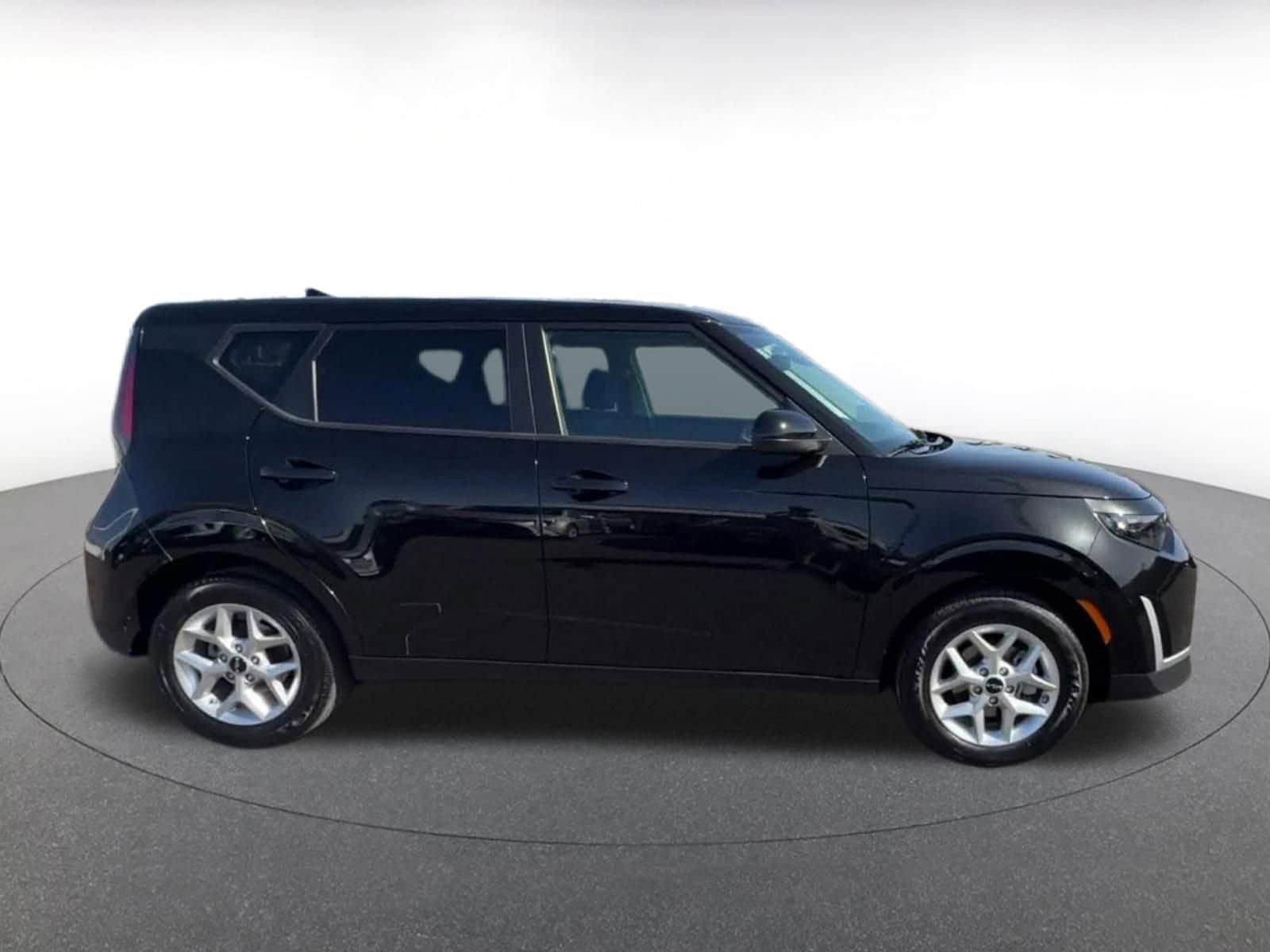 Thumbnail: 2025 Kia Soul - 16