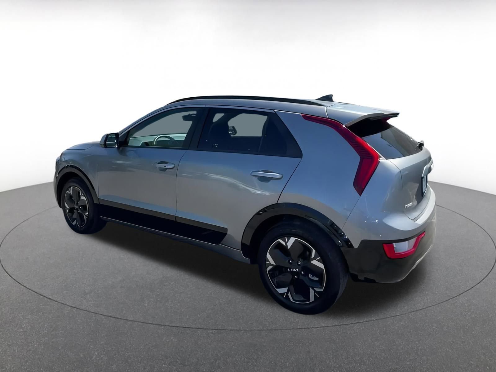 Thumbnail: 2023 Kia Niro - 10