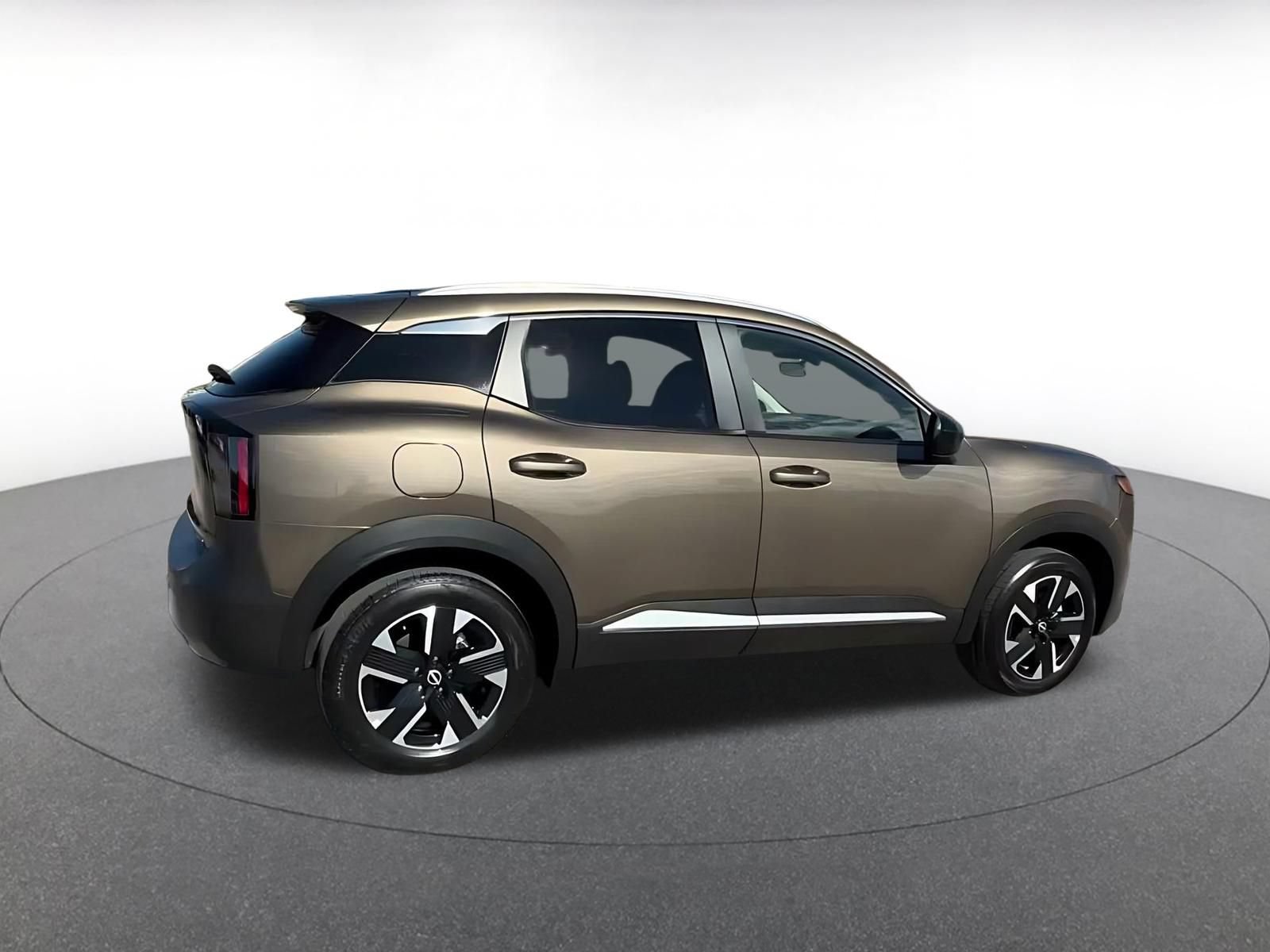 Thumbnail: 2026 Nissan Kicks - 15