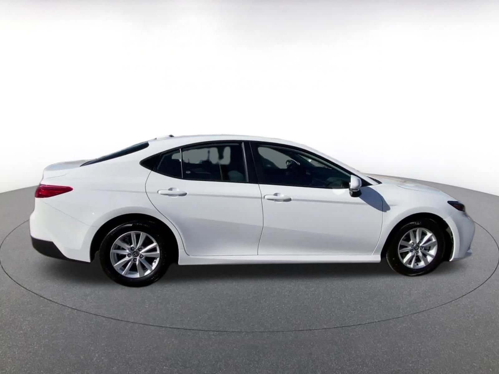 Thumbnail: 2025 Toyota Camry - 16