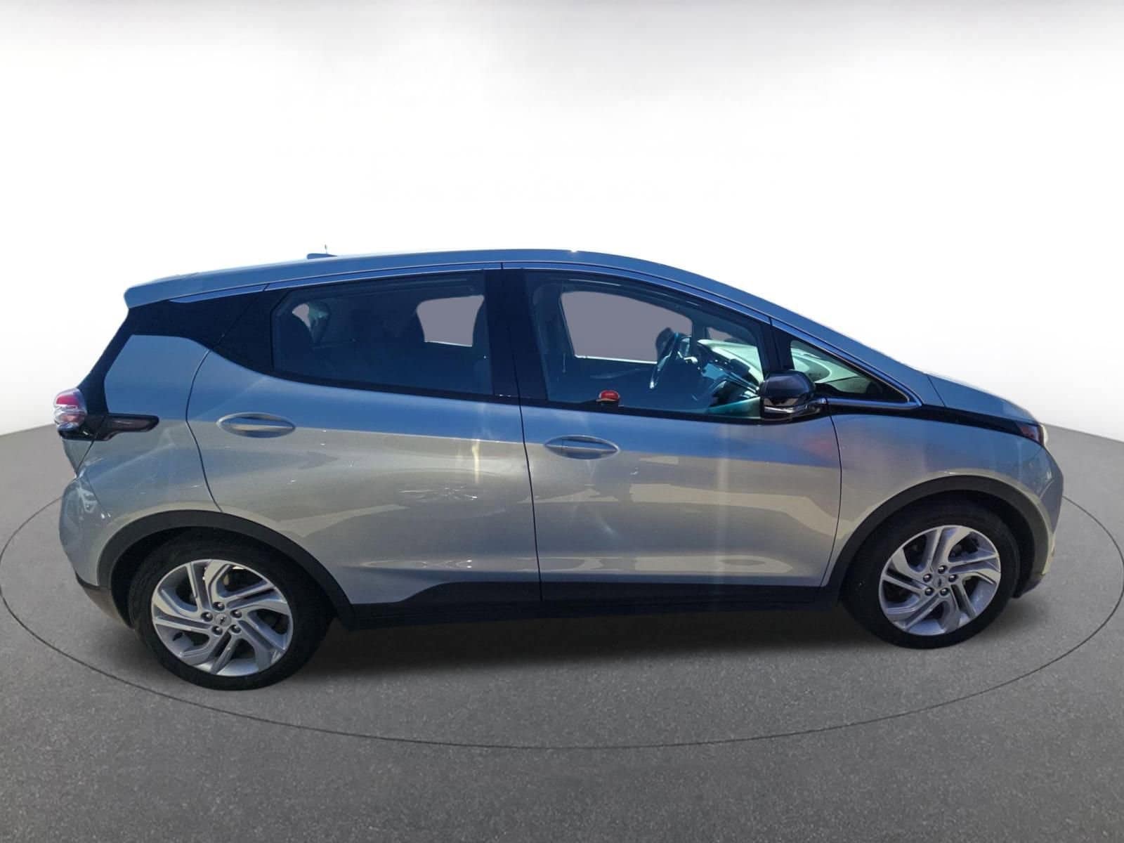 Thumbnail: 2023 Chevrolet Bolt EV - 9