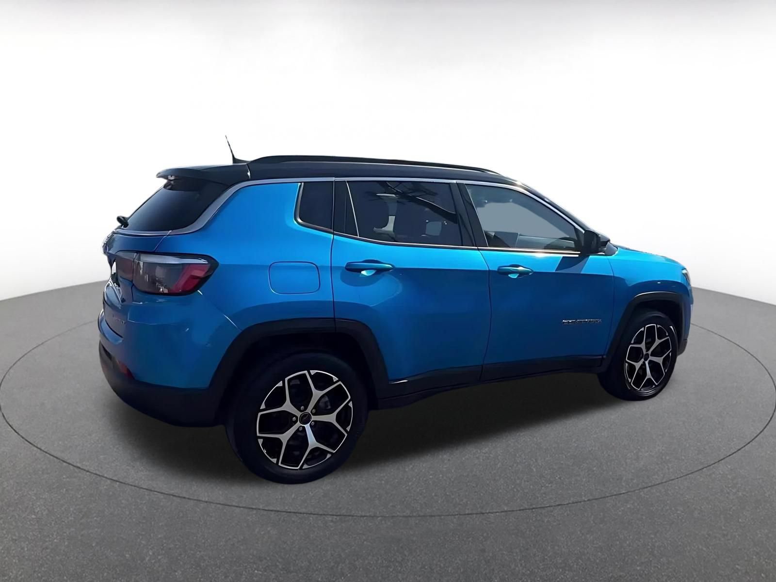 Thumbnail: 2025 Jeep Compass - 13