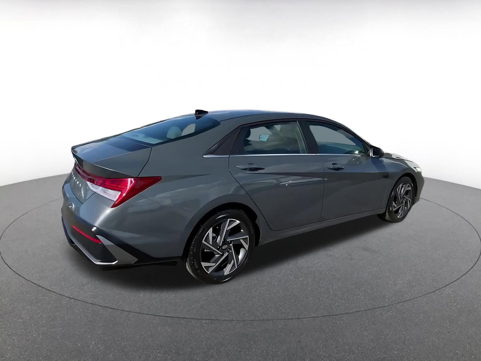 Thumbnail: 2025 Hyundai Elantra - 15