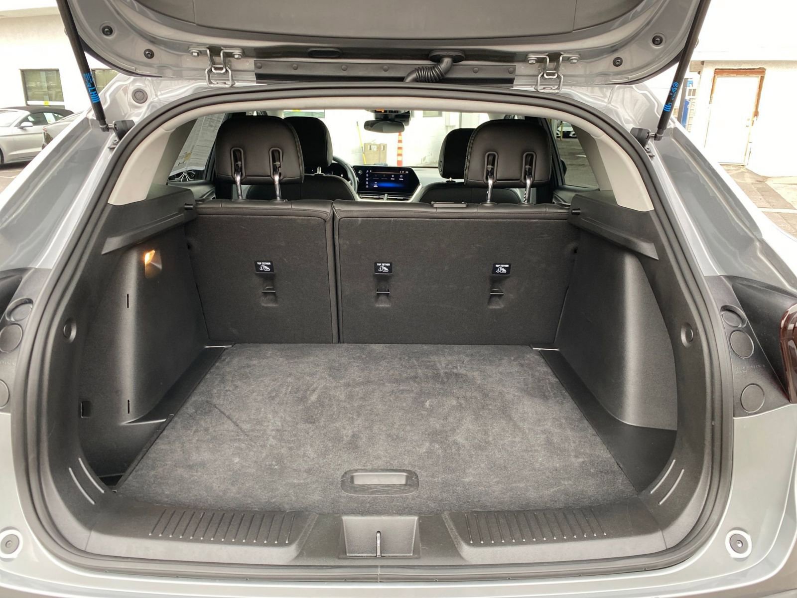 Thumbnail: 2025 Chevrolet Trax - 31