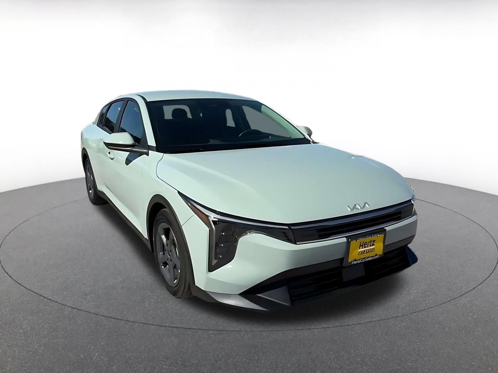 Thumbnail: 2026 Kia K4 - 3