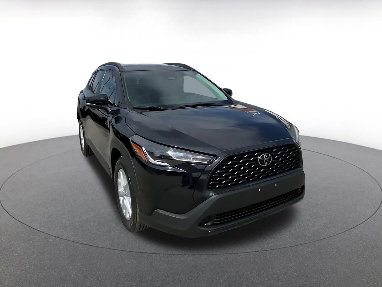 Thumbnail: 2025 Toyota Corolla Cross - 3