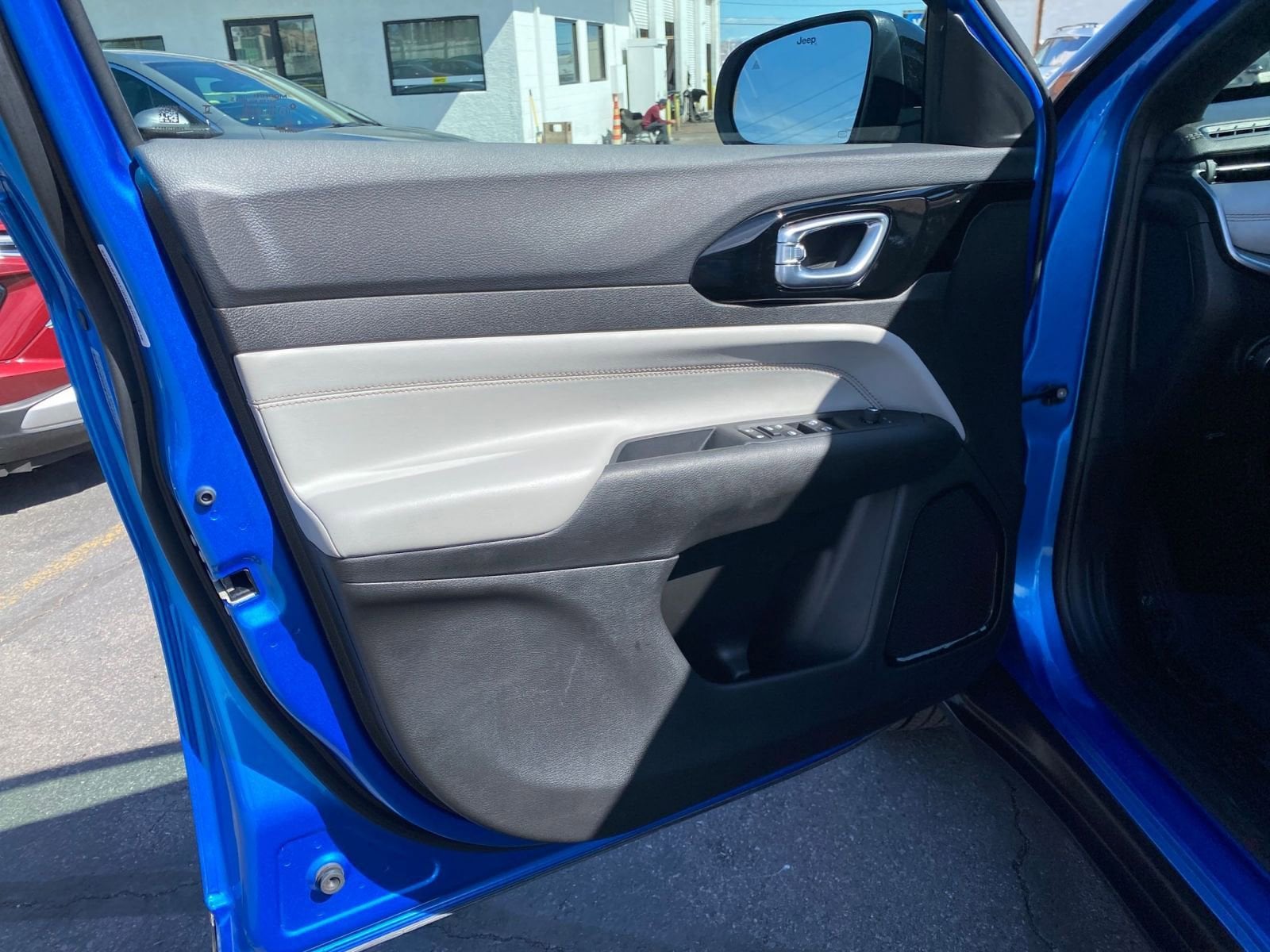 Thumbnail: 2025 Jeep Compass - 18