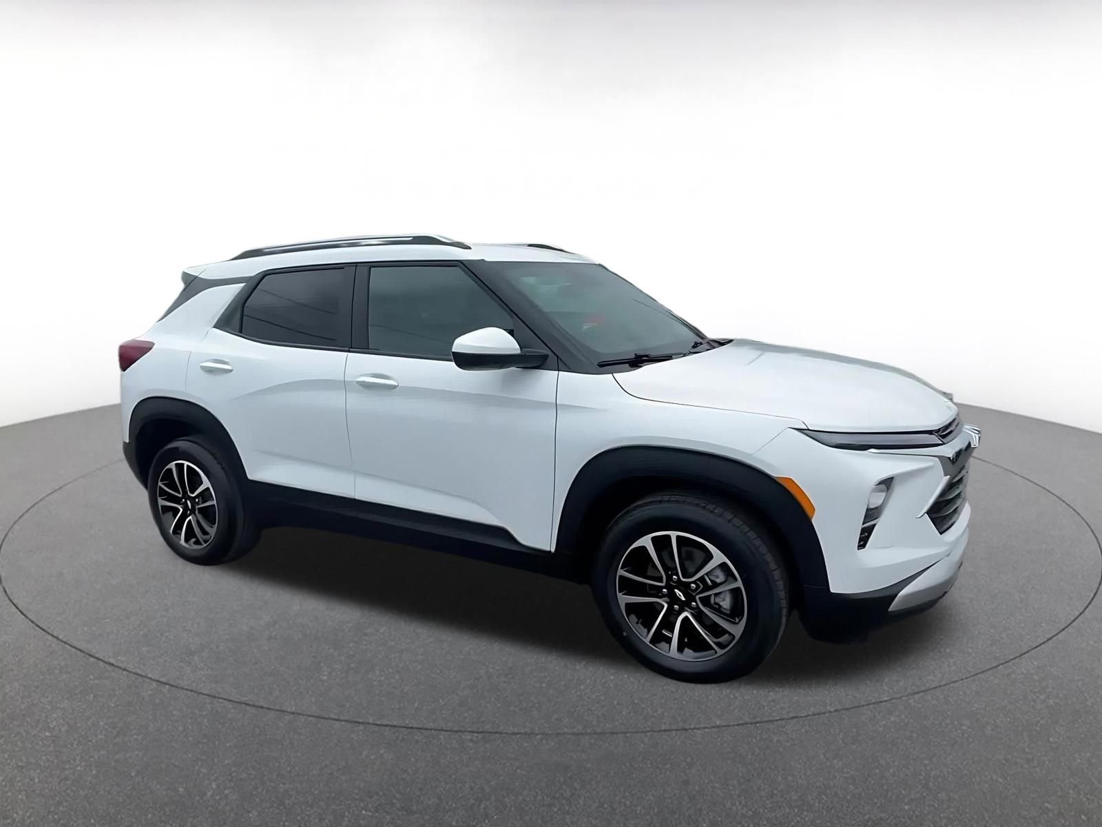 Thumbnail: 2025 Chevrolet TrailBlazer - 2