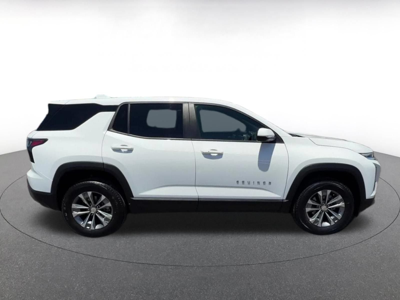 Thumbnail: 2025 Chevrolet Equinox - 16