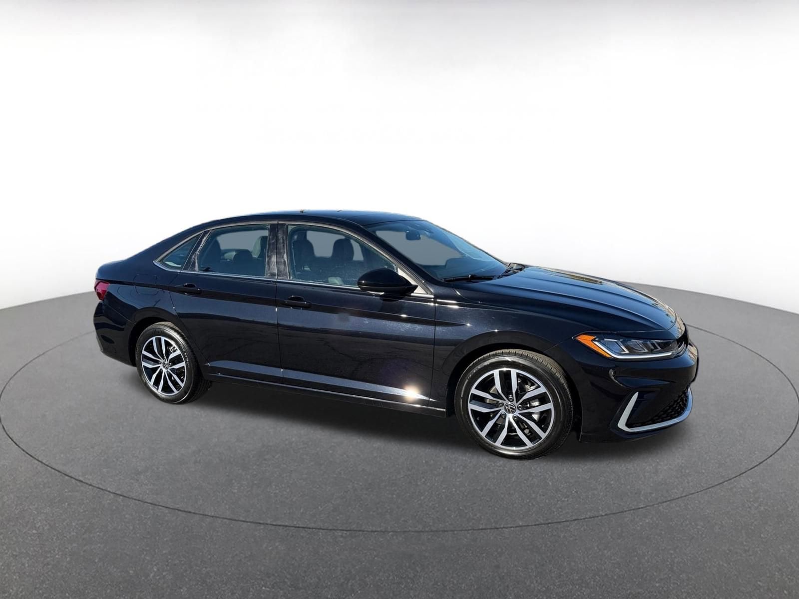 Thumbnail: 2025 Volkswagen Jetta - 1