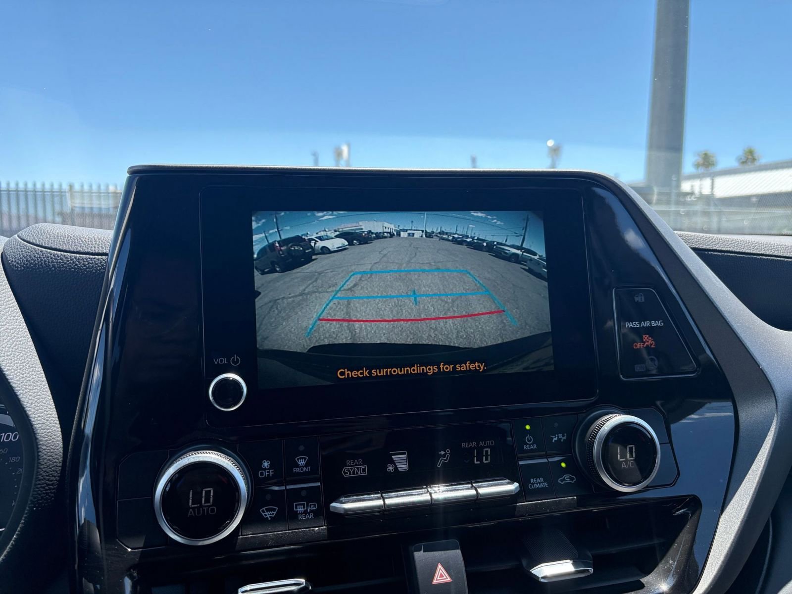 Thumbnail: 2025 Toyota Highlander - 25