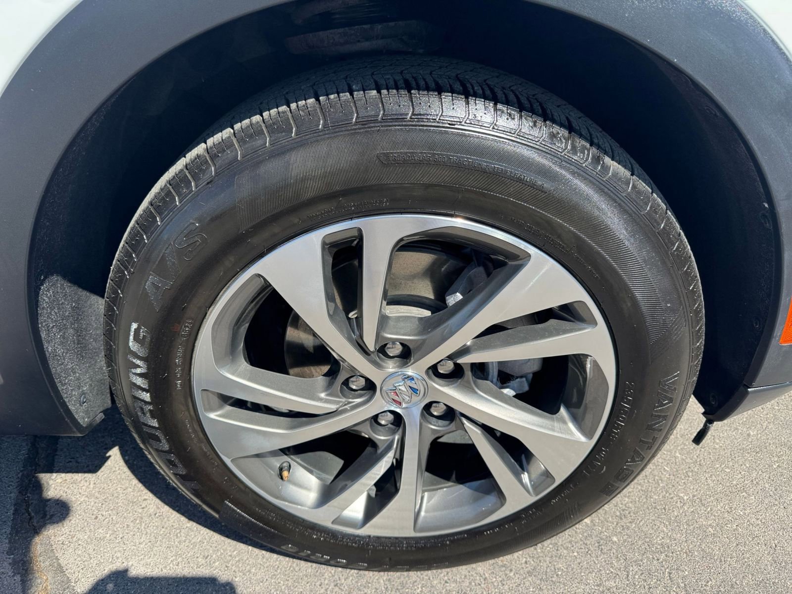 Thumbnail: 2023 Buick Envision - 28