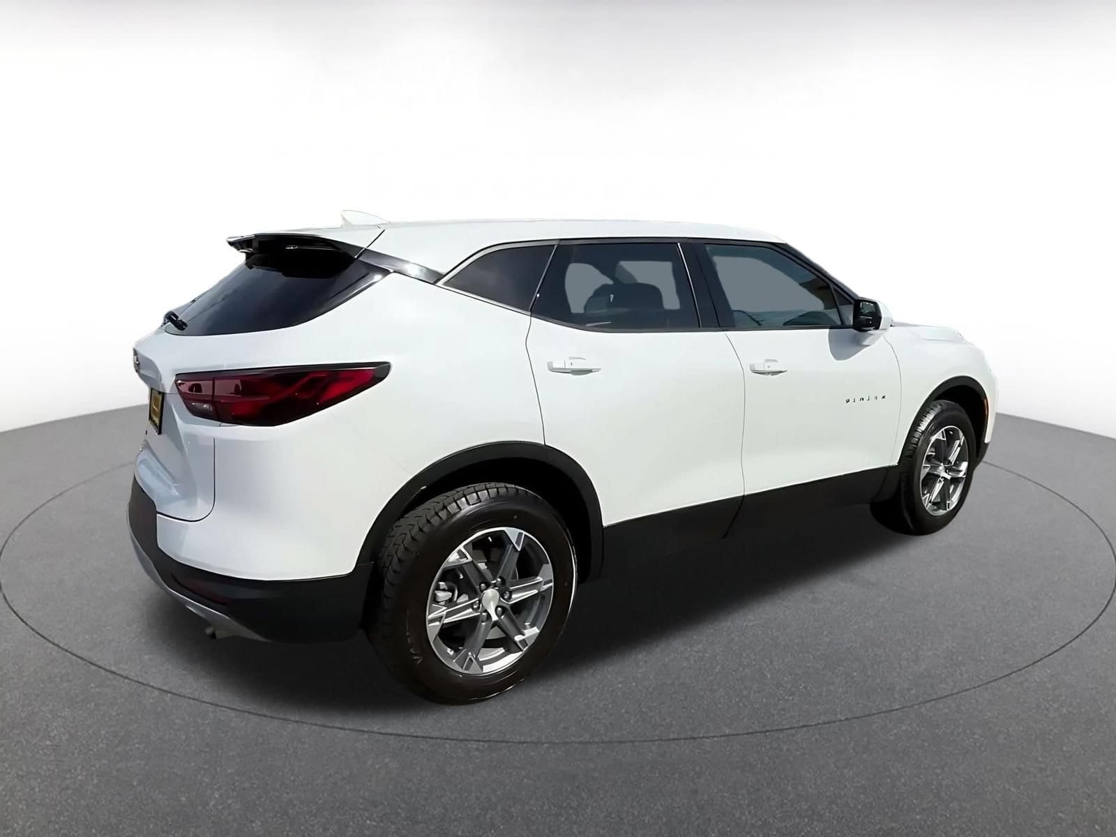 Thumbnail: 2023 Chevrolet Blazer - 14