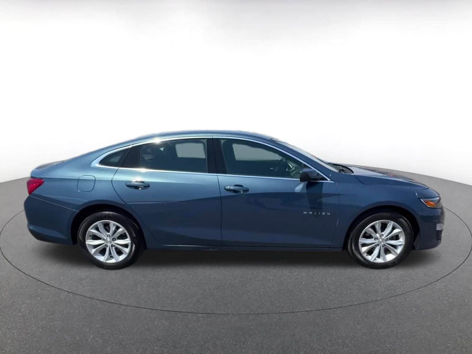 Thumbnail: 2024 Chevrolet Malibu - 16
