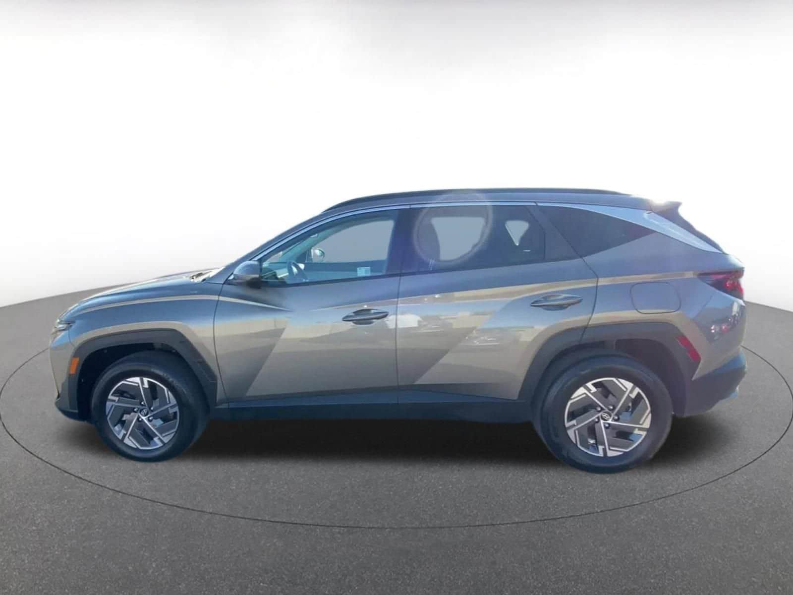 Thumbnail: 2025 Hyundai Tucson - 9