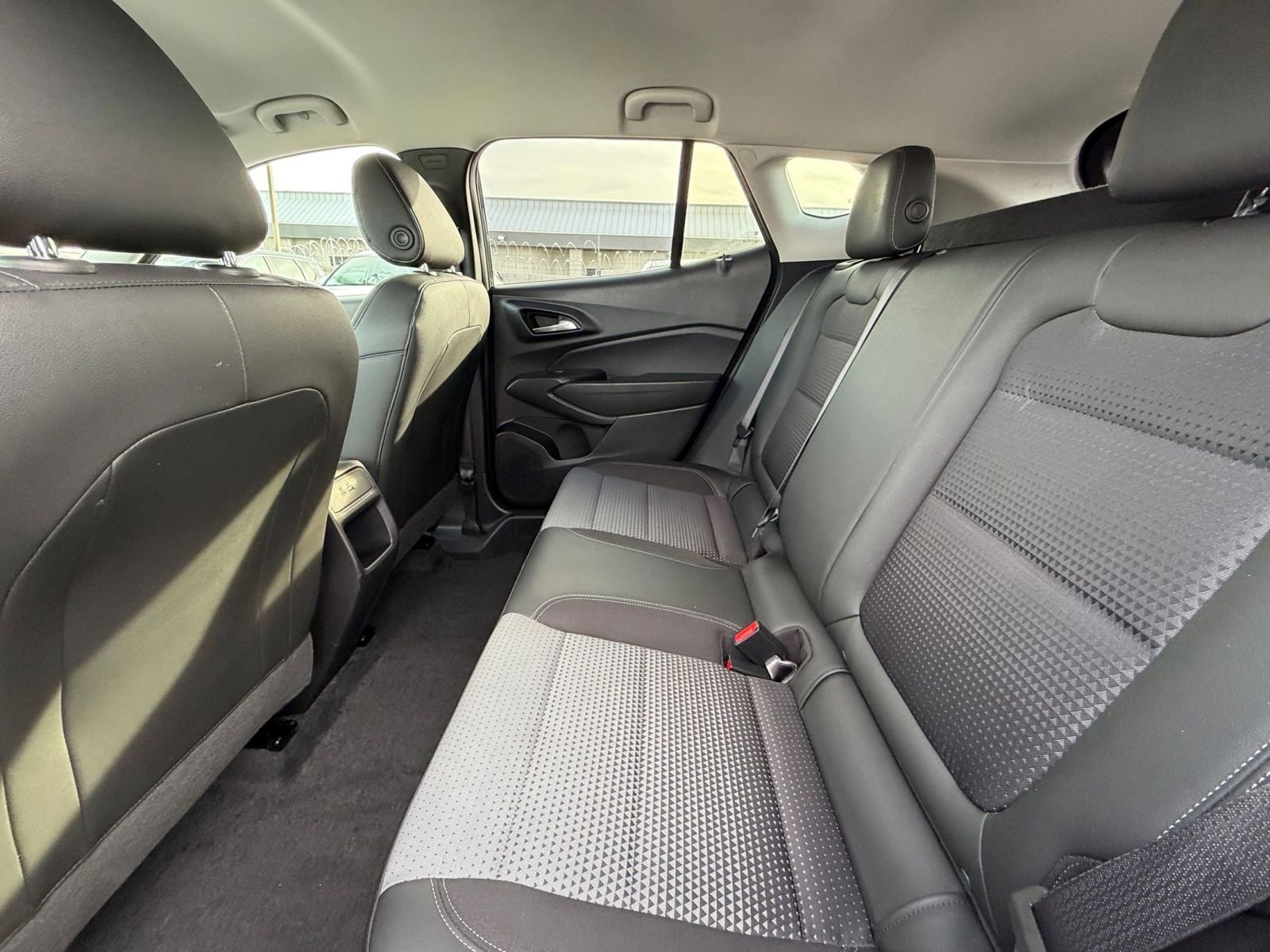 Thumbnail: 2025 Chevrolet Trax - 23