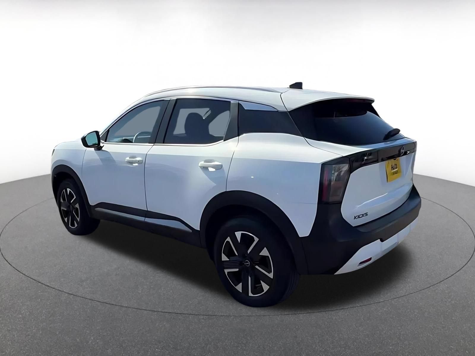 Thumbnail: 2026 Nissan Kicks - 10