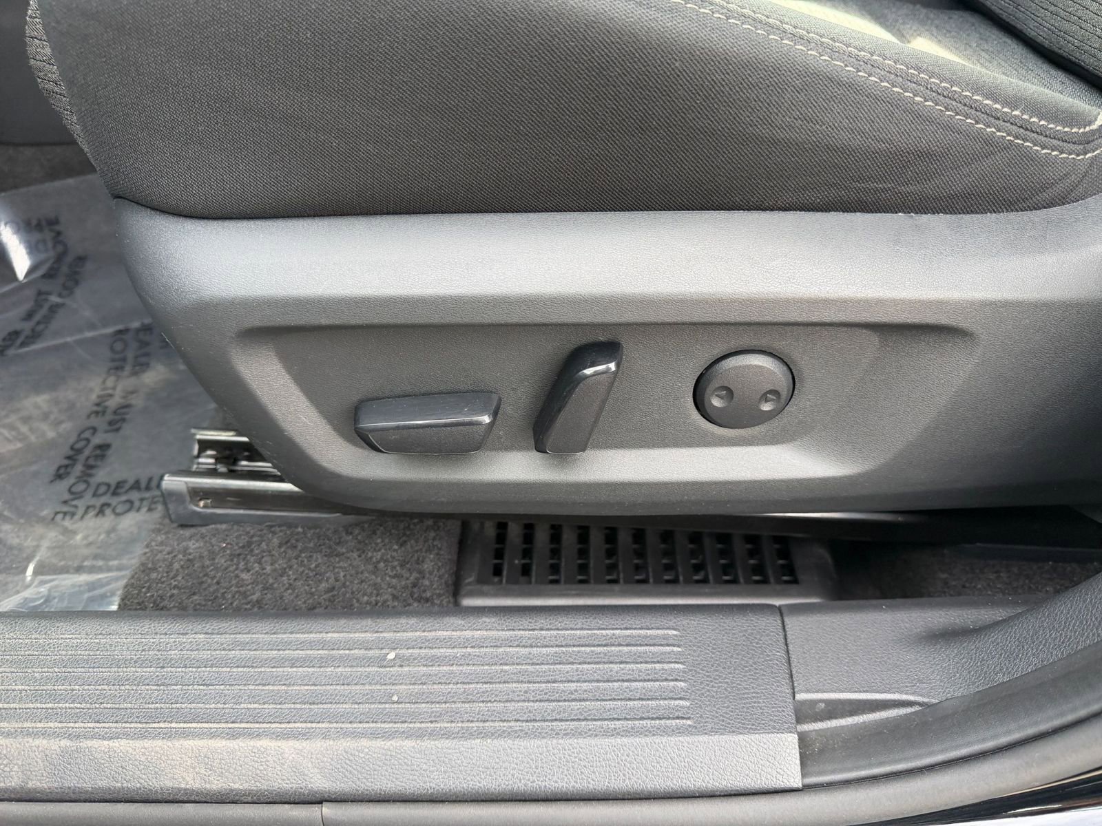 Thumbnail: 2023 Nissan Rogue - 22