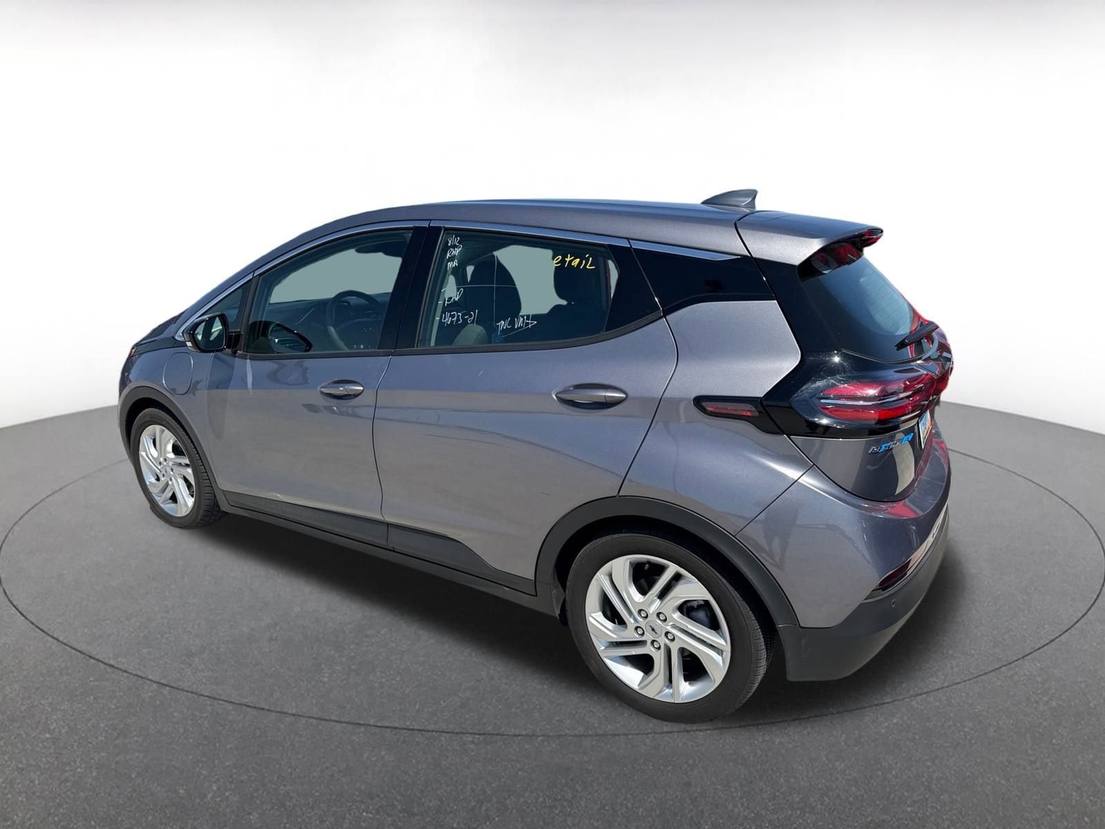Thumbnail: 2023 Chevrolet Bolt EV - 4