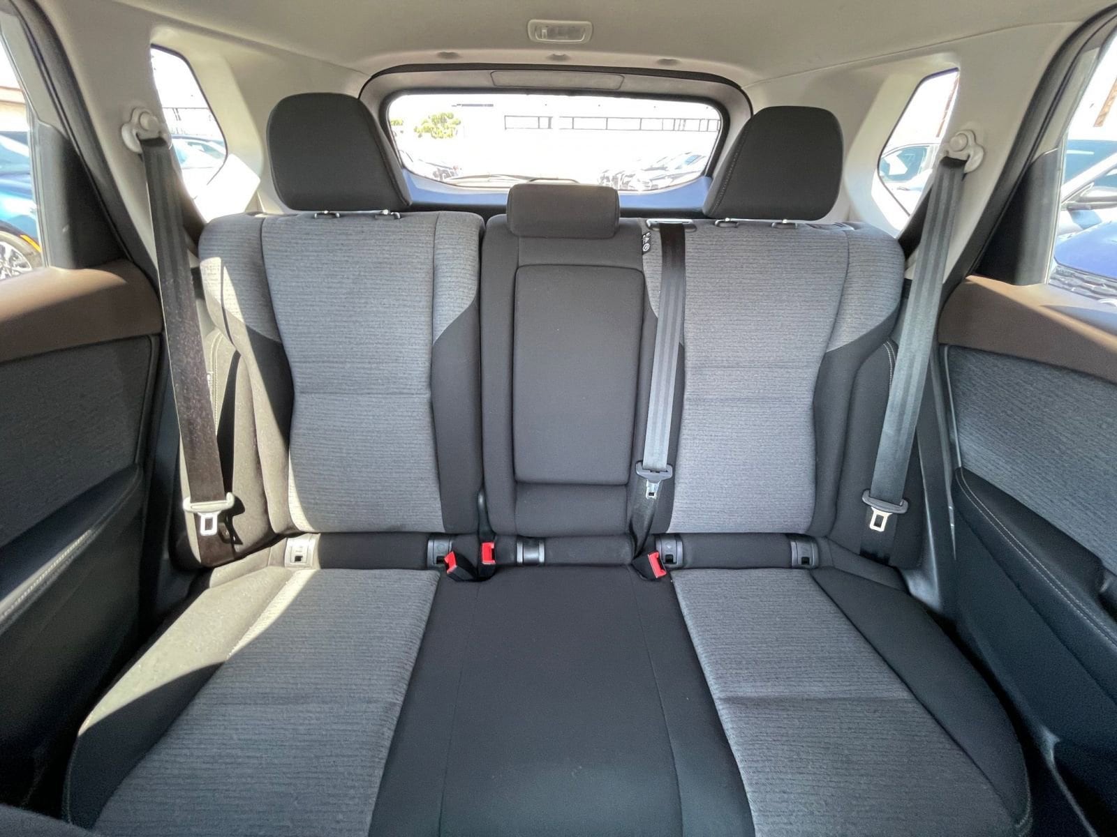 2023 Nissan Rogue SV 32