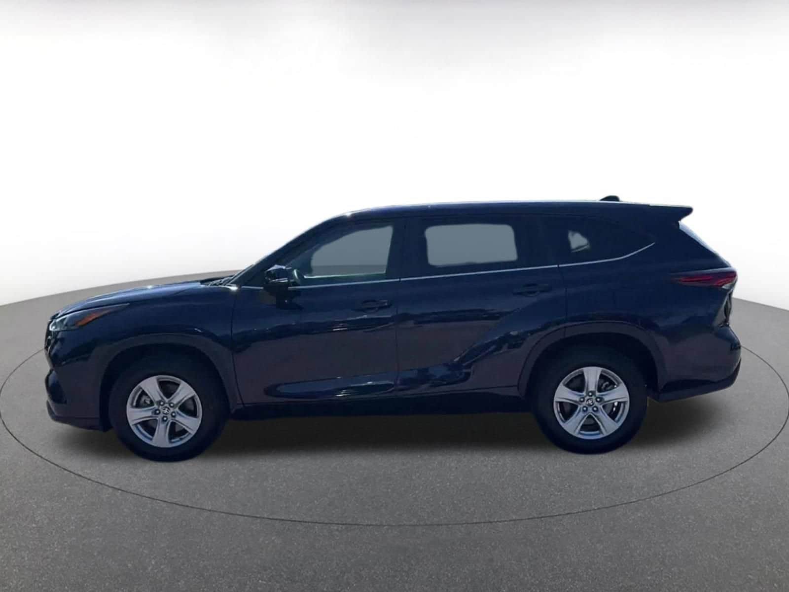 Thumbnail: 2025 Toyota Highlander - 9