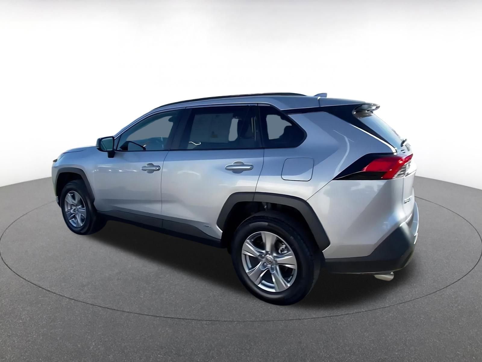 Thumbnail: 2025 Toyota RAV4 - 10