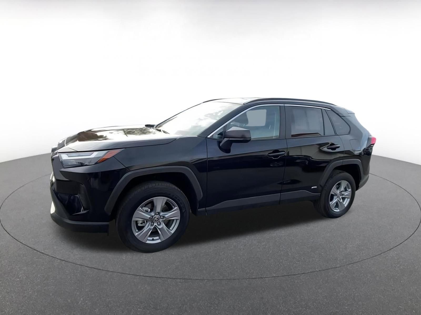 Thumbnail: 2025 Toyota RAV4 - 8