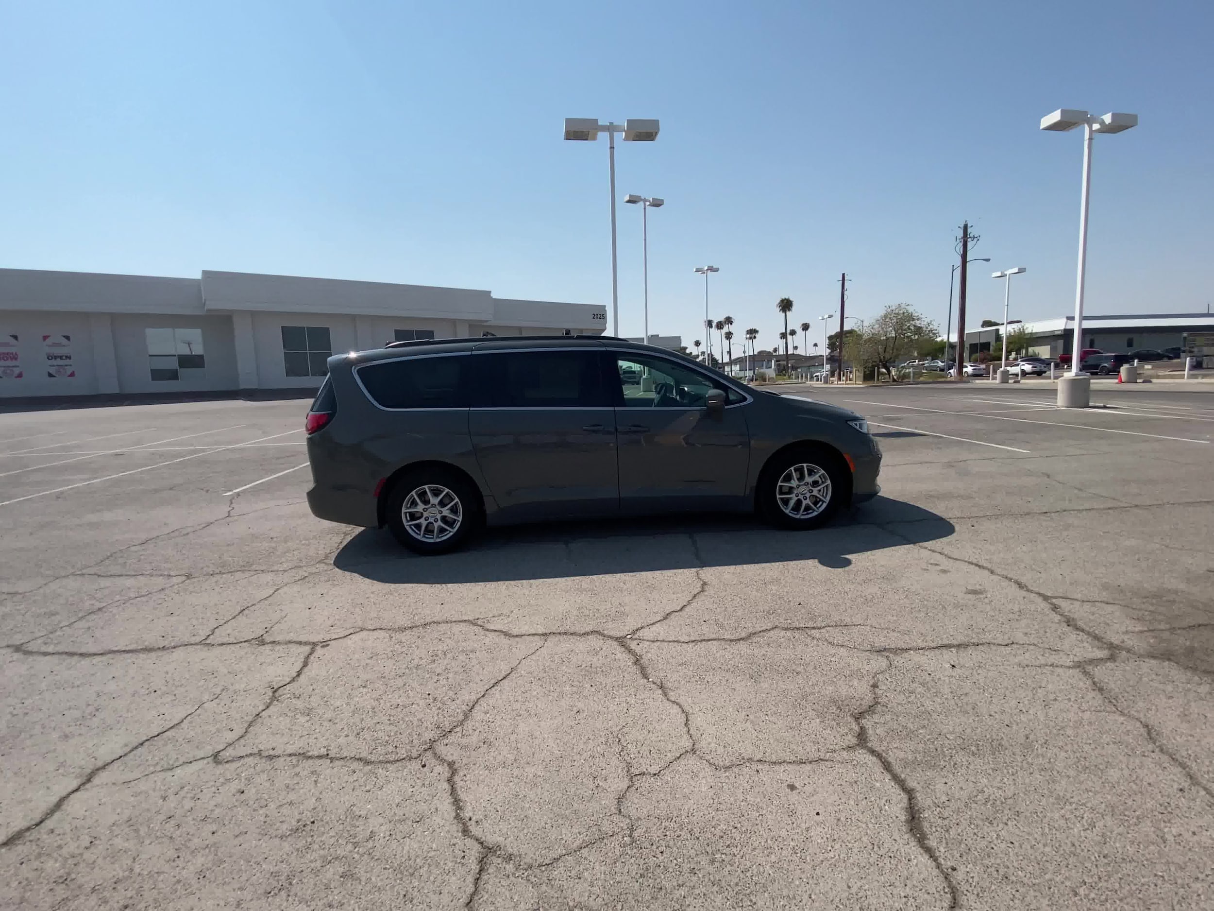 2022 Chrysler Pacifica Touring L 5