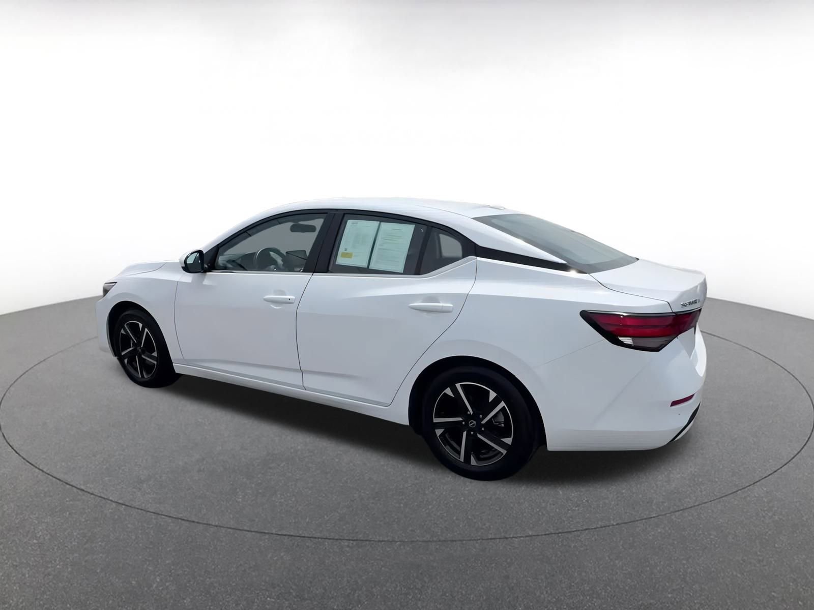 Thumbnail: 2024 Nissan Sentra - 10