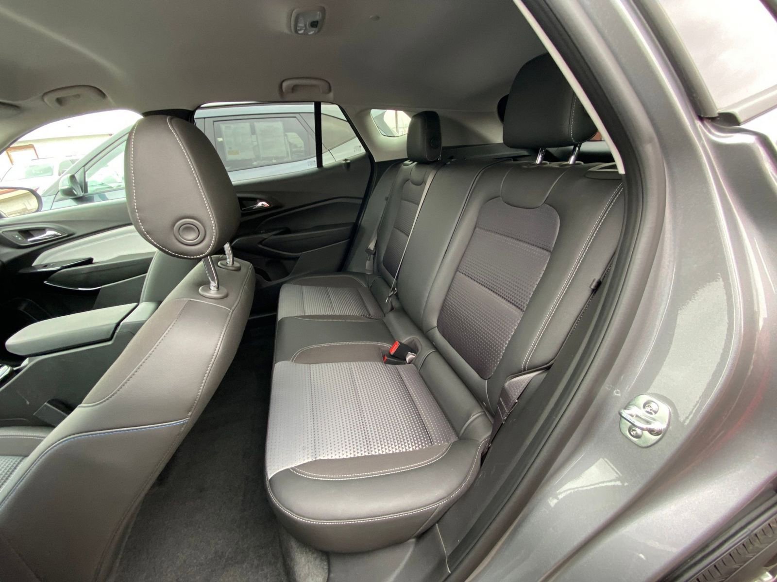 Thumbnail: 2025 Chevrolet Trax - 25