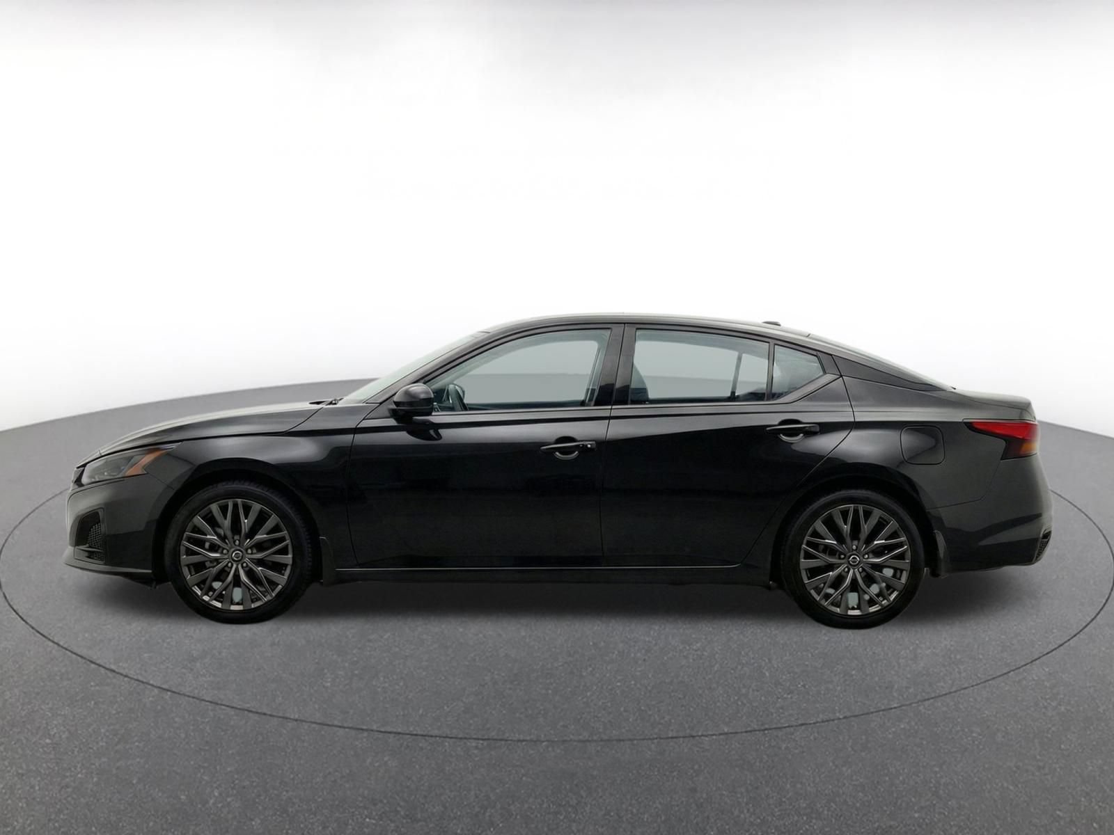 Thumbnail: 2025 Nissan Altima - 4