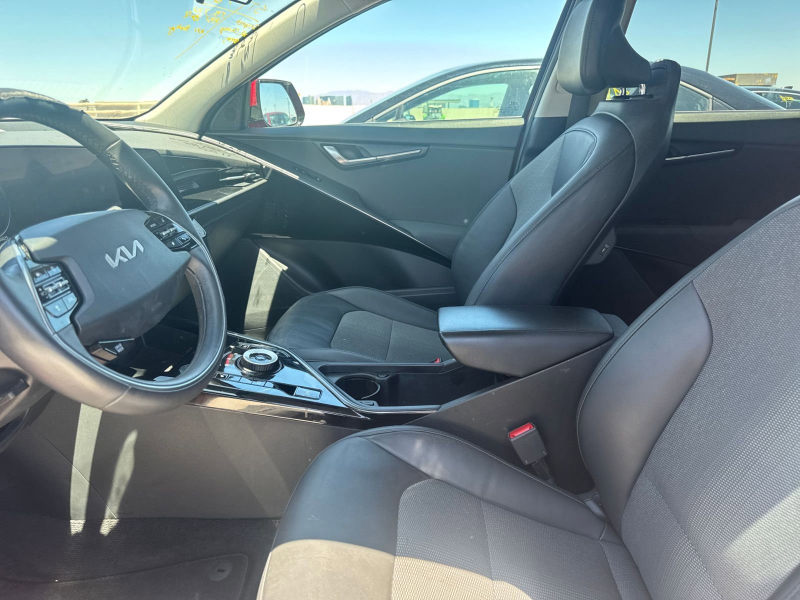 Thumbnail: 2023 Kia Niro - 10
