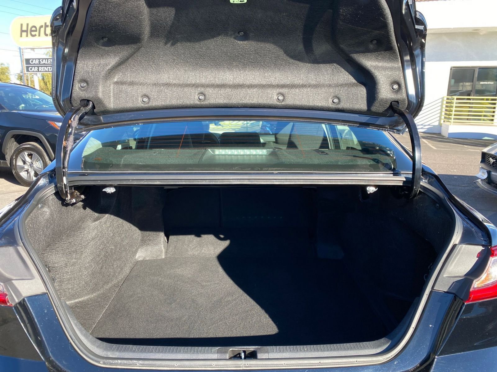 Thumbnail: 2025 Toyota Camry - 31