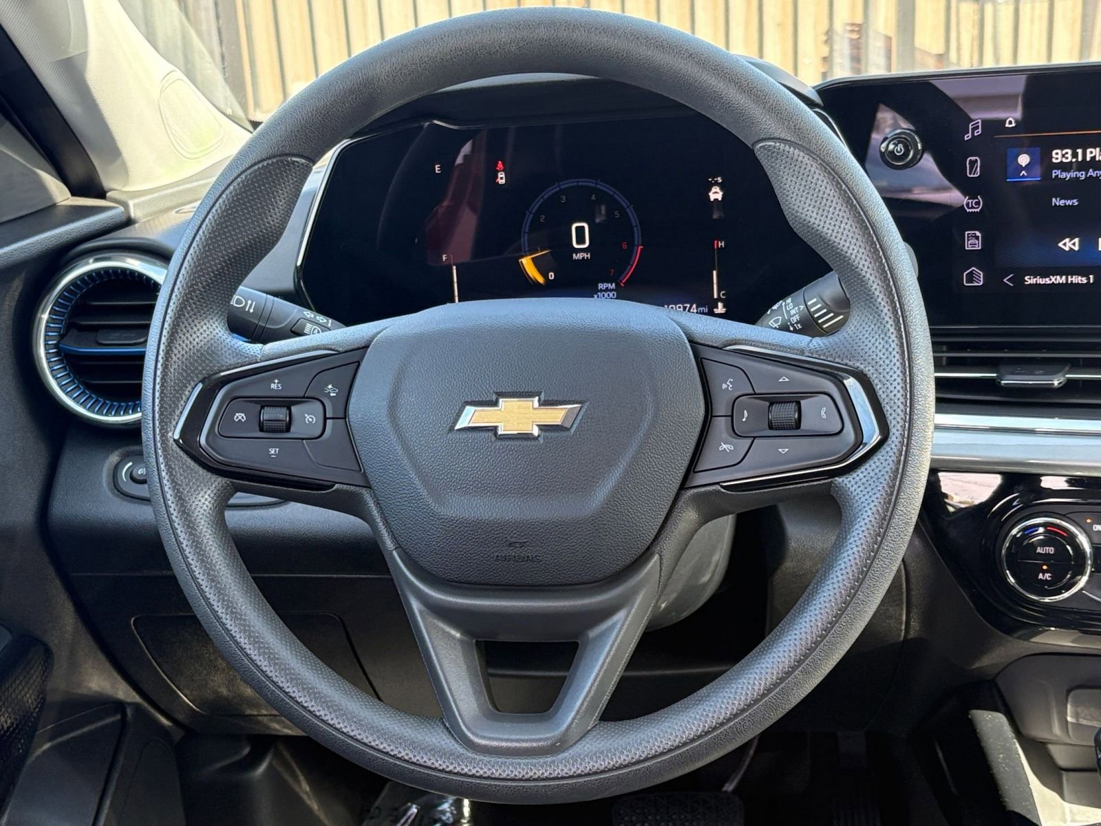 Thumbnail: 2025 Chevrolet Trax - 27