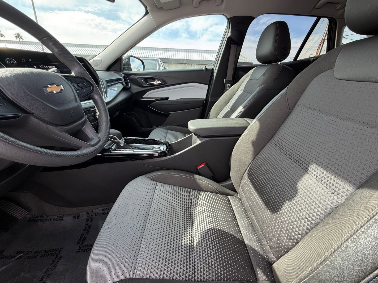 Thumbnail: 2025 Chevrolet Trax - 25