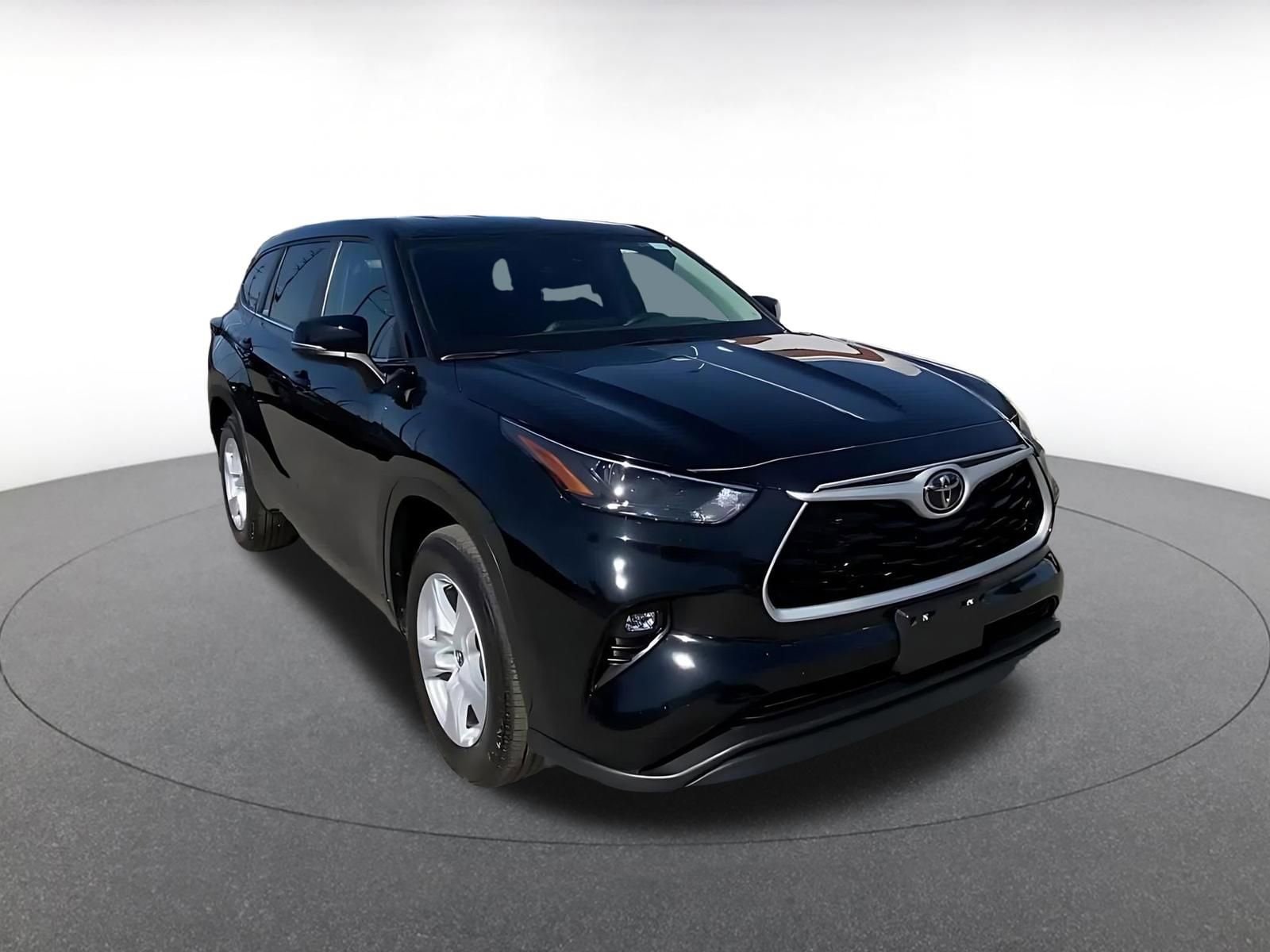 Thumbnail: 2025 Toyota Highlander - 3