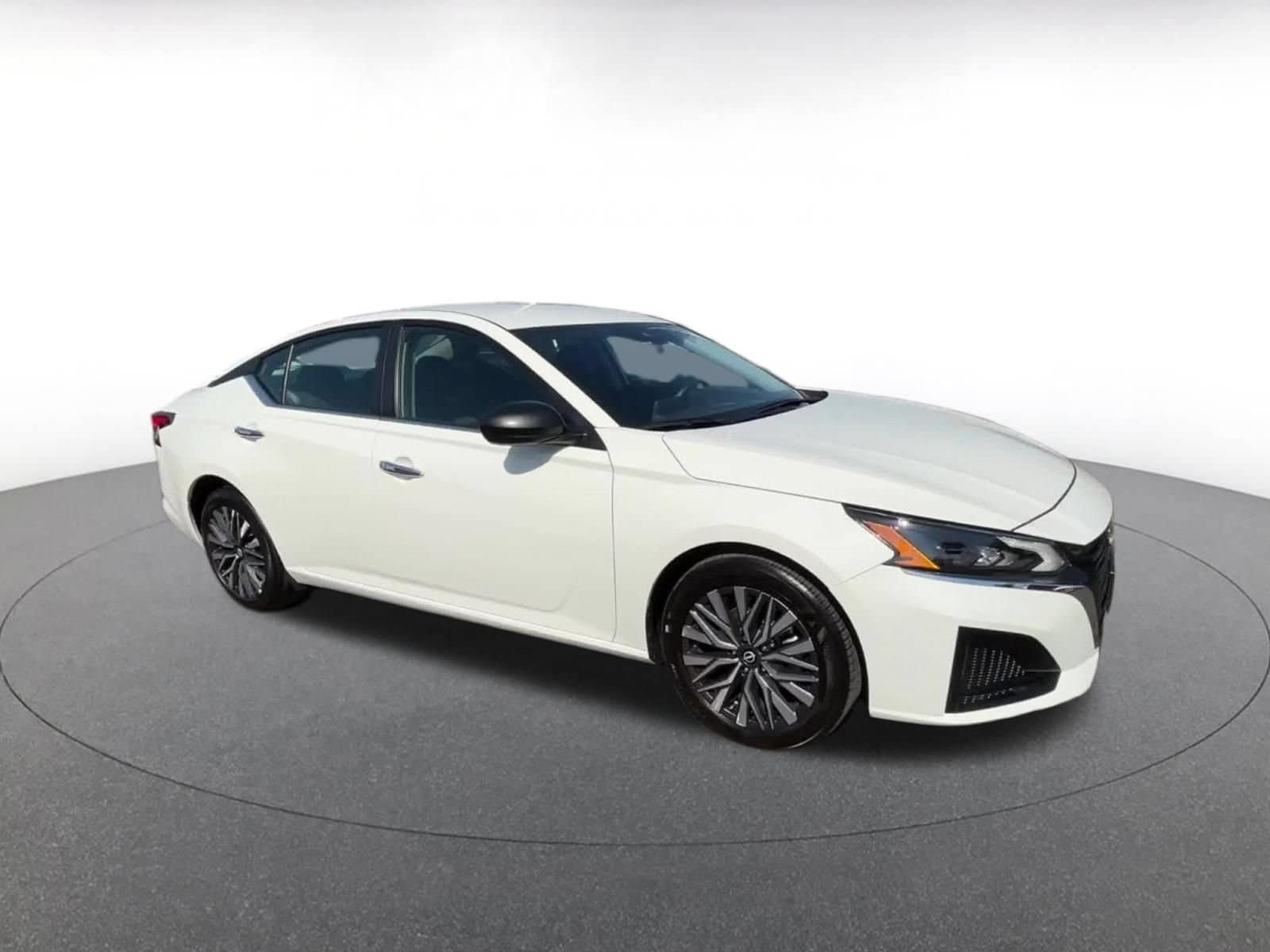 Thumbnail: 2025 Nissan Altima - 2