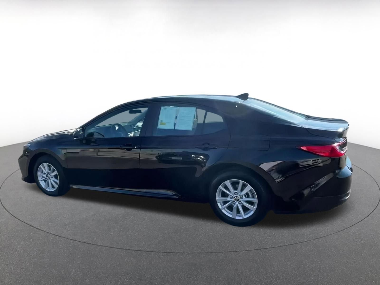 Thumbnail: 2025 Toyota Camry - 10