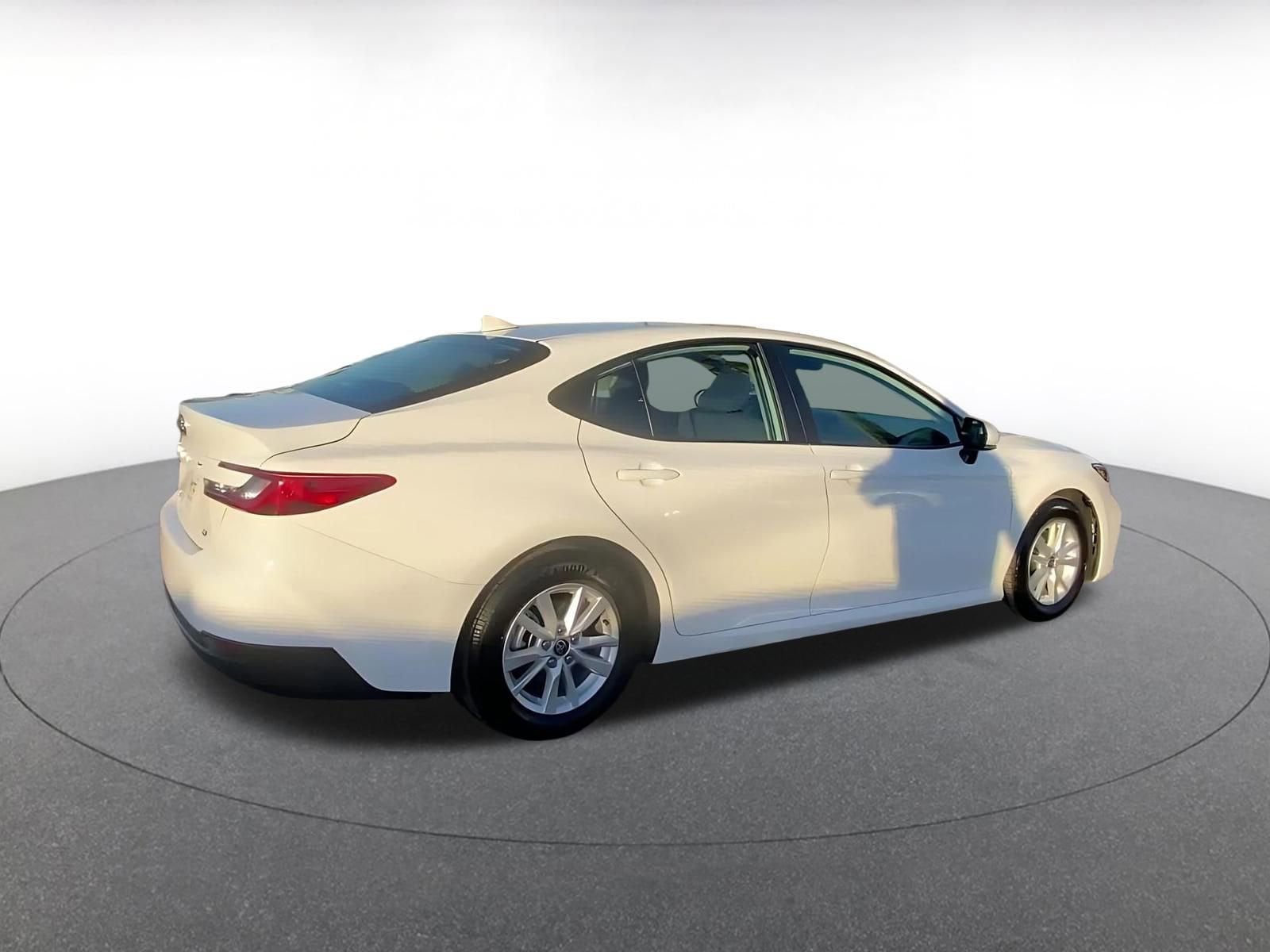 Thumbnail: 2025 Toyota Camry - 15