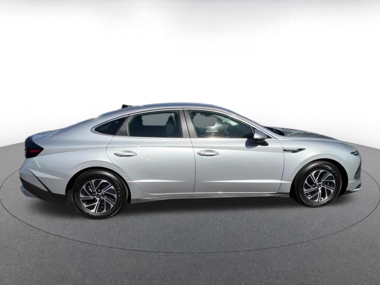 Thumbnail: 2026 Hyundai Sonata - 16