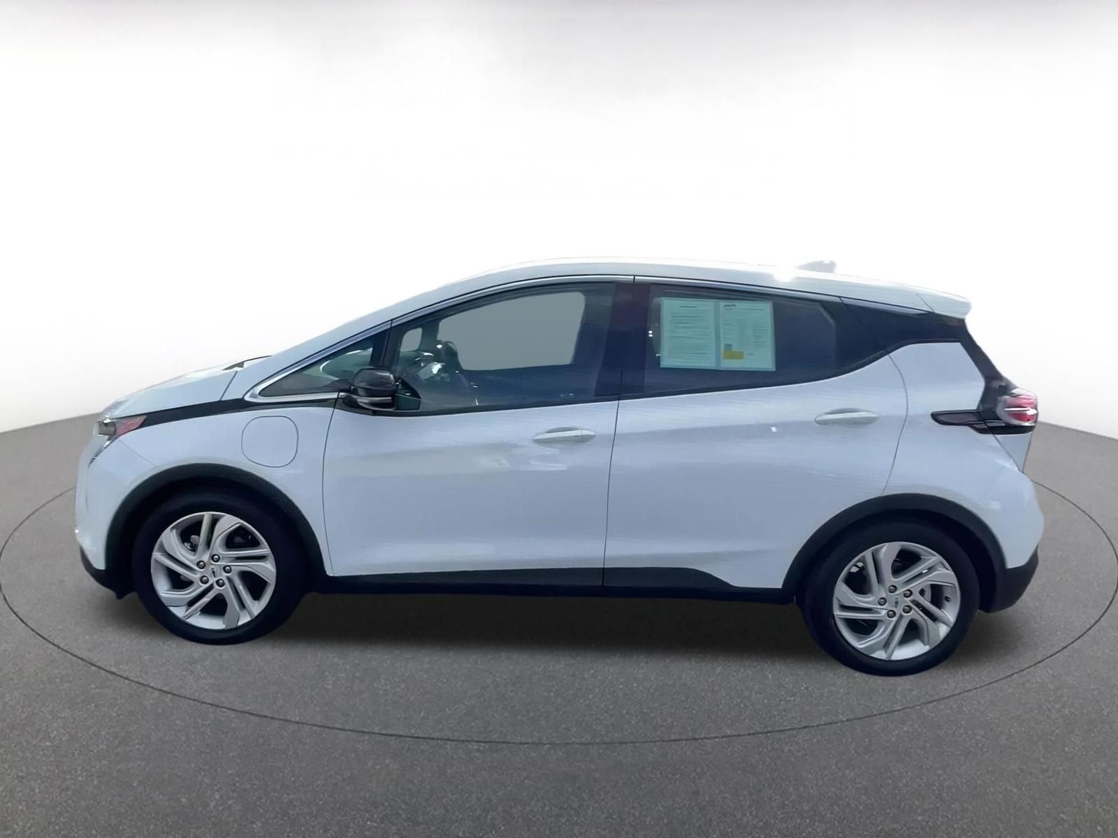 Thumbnail: 2023 Chevrolet Bolt EV - 9