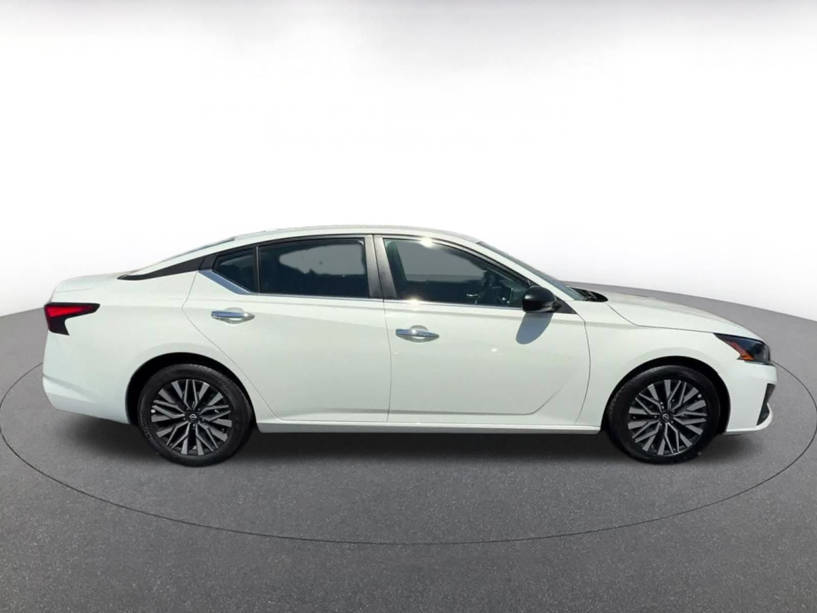 Thumbnail: 2025 Nissan Altima - 13