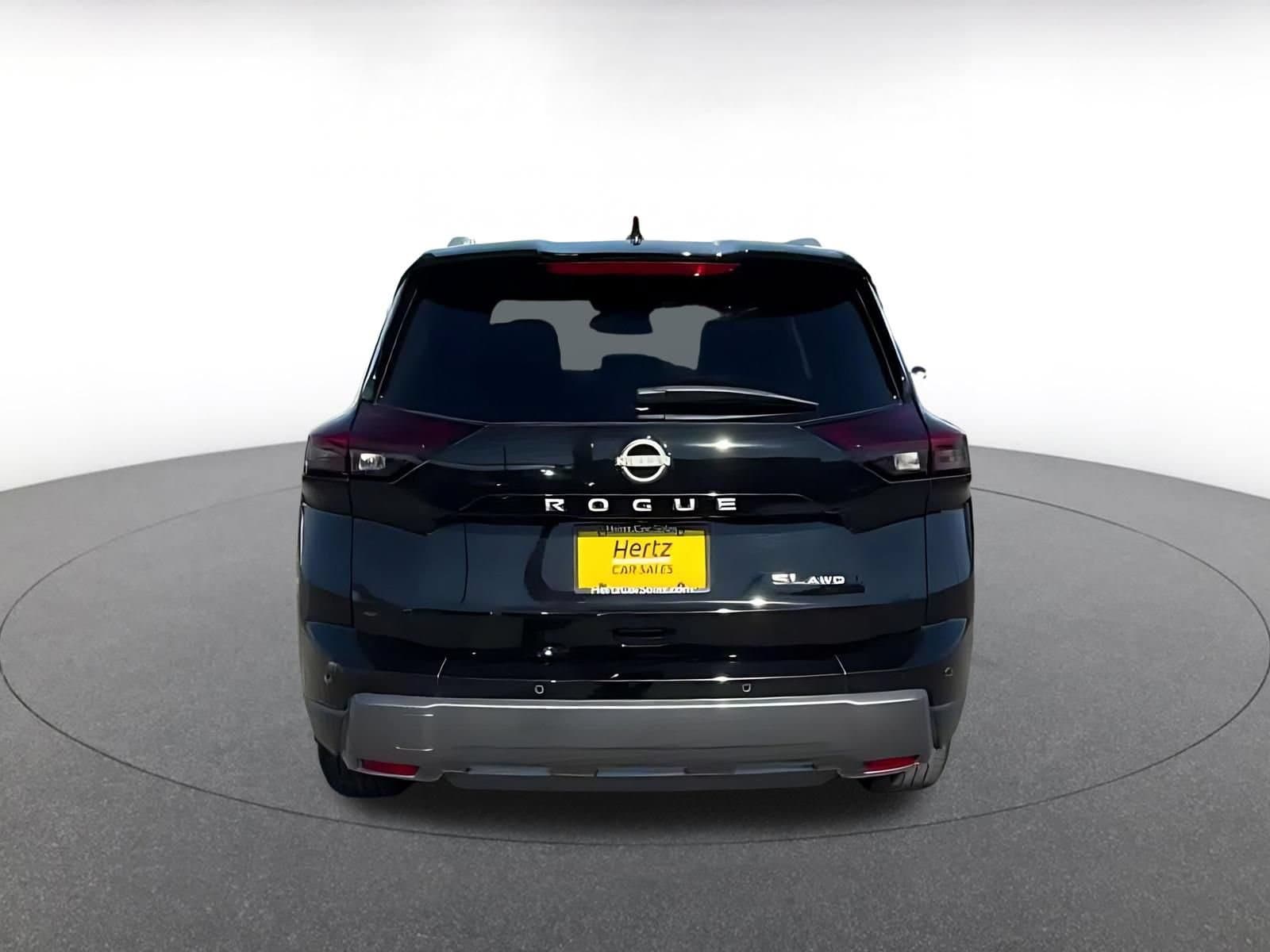 Thumbnail: 2026 Nissan Rogue - 12