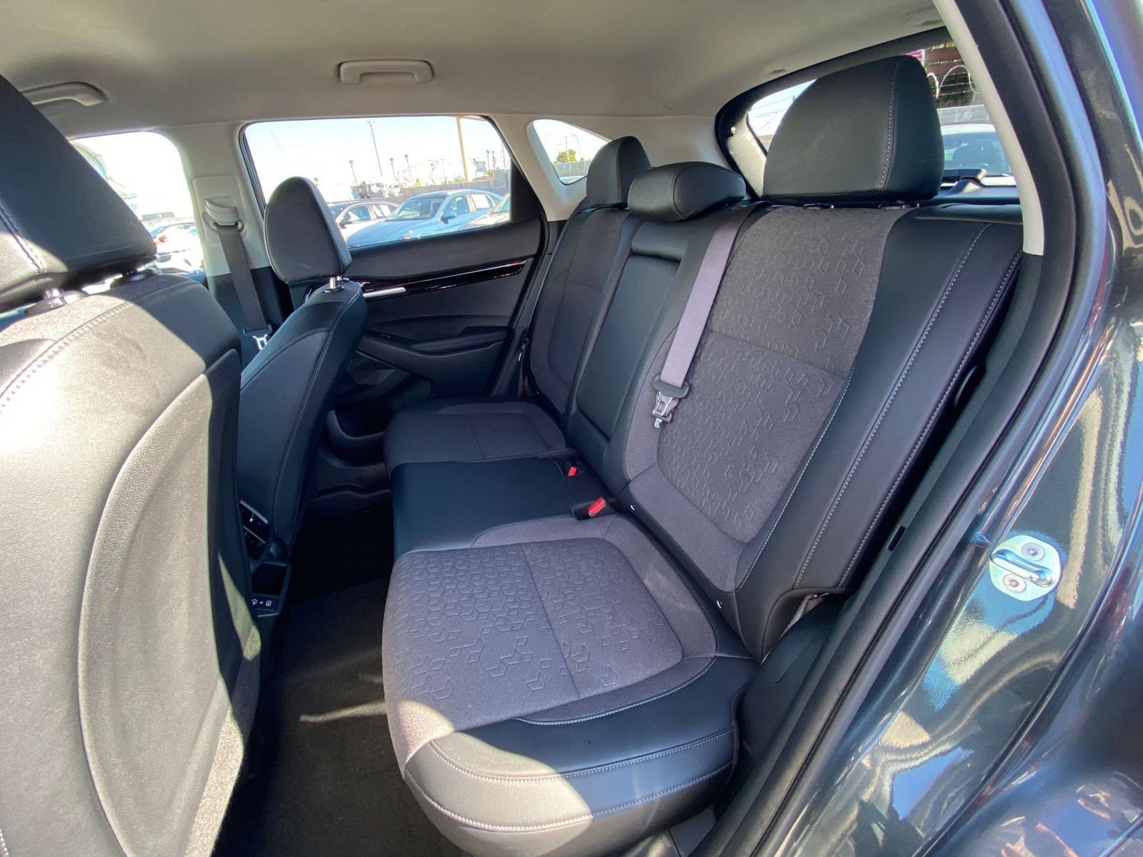 Thumbnail: 2025 Kia Seltos - 25