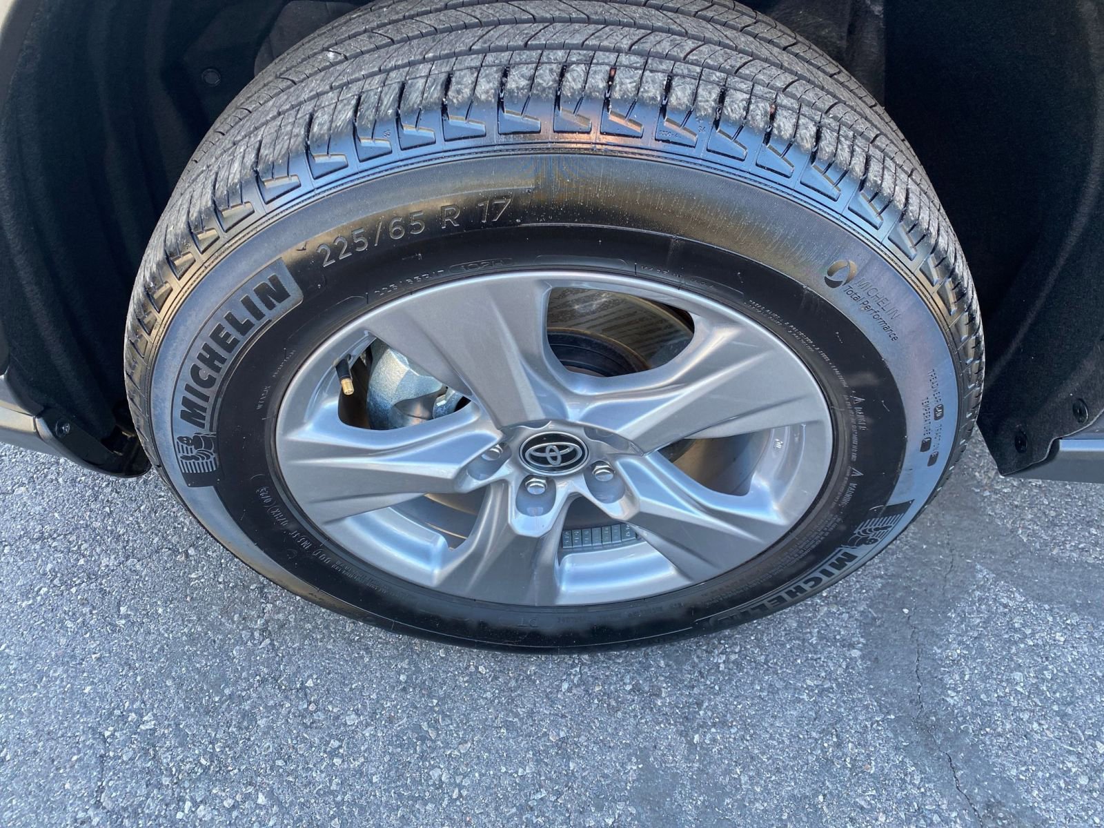 Thumbnail: 2025 Toyota RAV4 - 30