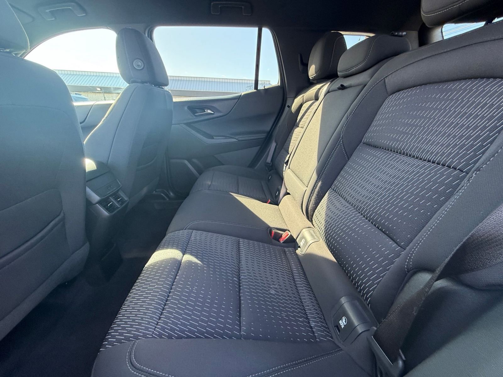 Thumbnail: 2025 Chevrolet Equinox - 25