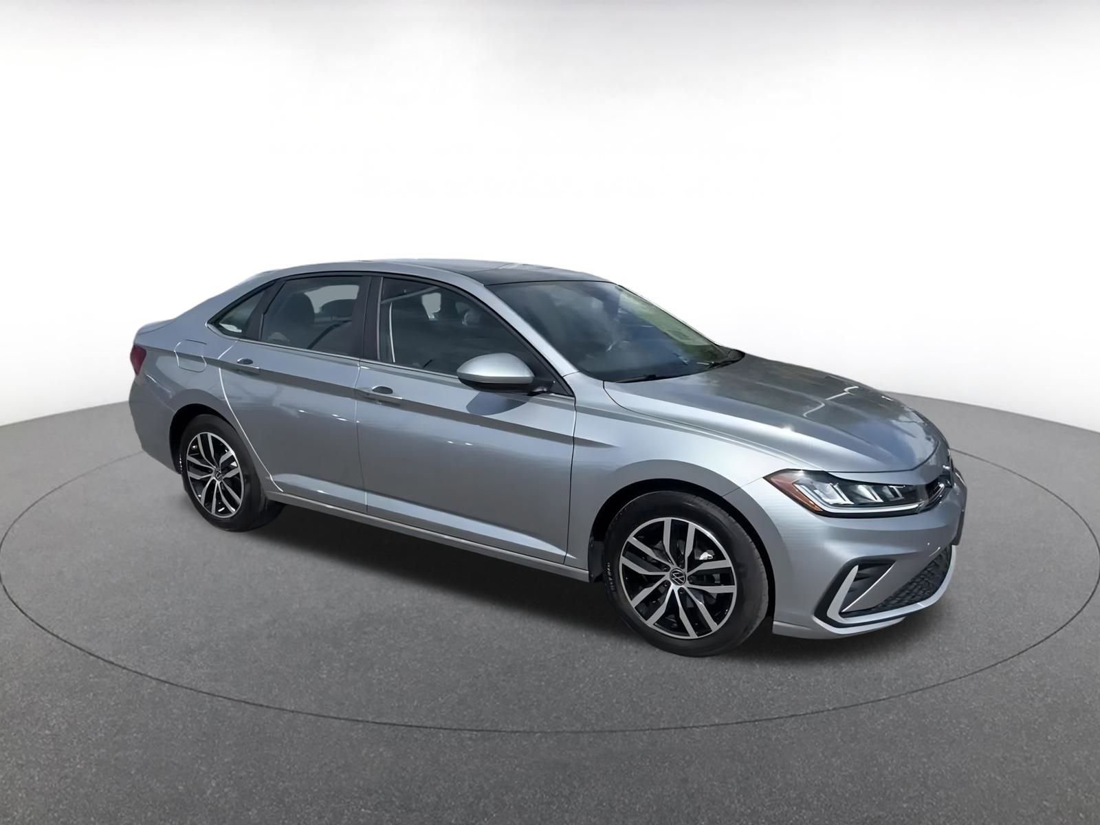 Thumbnail: 2025 Volkswagen Jetta - 2