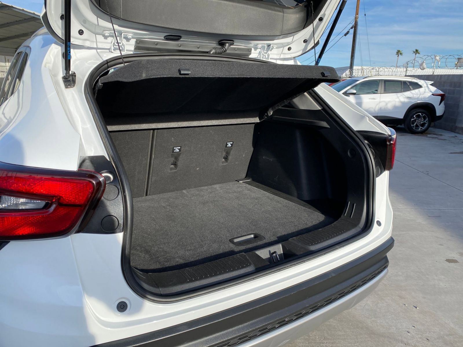 Thumbnail: 2025 Chevrolet Trax - 30