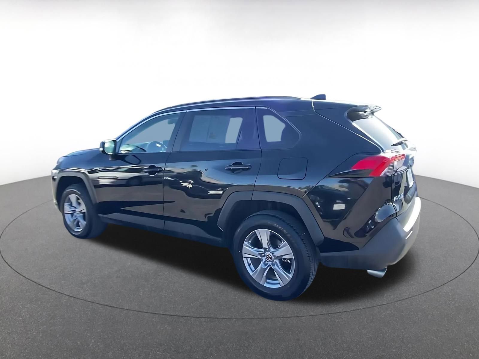 Thumbnail: 2025 Toyota RAV4 - 10